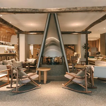 Hotell Mountain Wellness & 5*